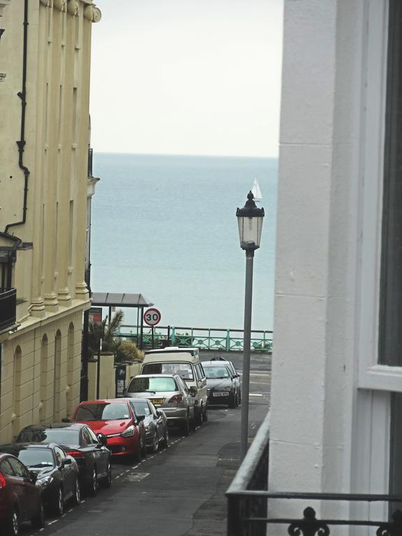 Burlington Beach Apartments Hove Chambre photo