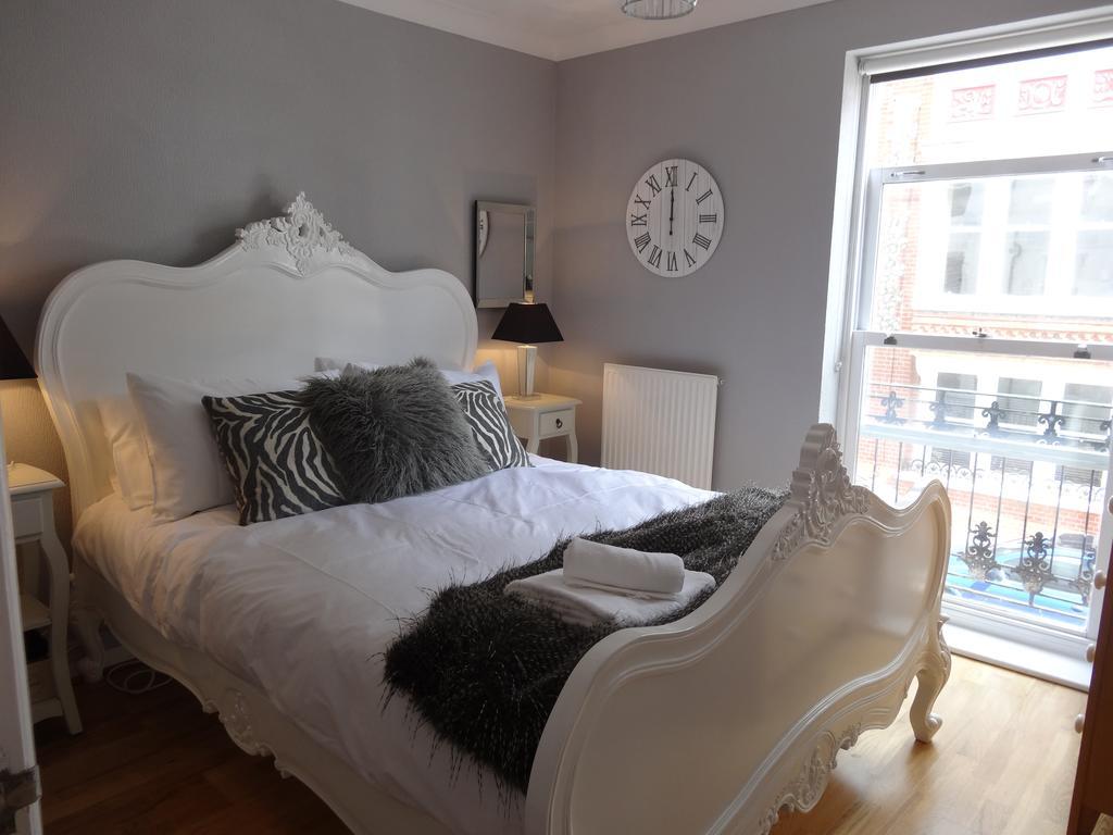 Burlington Beach Apartments Hove Extérieur photo