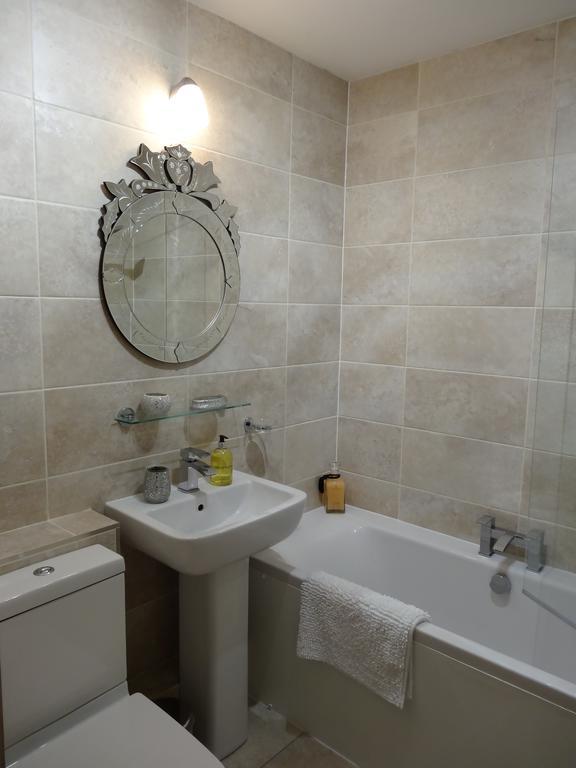 Burlington Beach Apartments Hove Extérieur photo